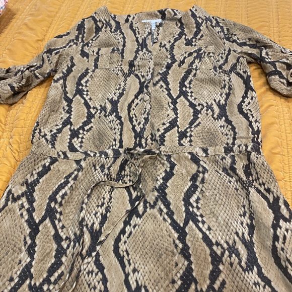 Reynah dress size XS - Picture 2 of 4